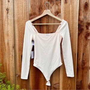 Naked Peach Aritzia Contour Squareneck Longsleeve Bodysuit 🌿